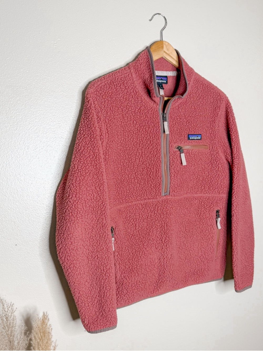 Patagonia | Women’s Retro Pile Fleece Marsupial Pullover, Md - Picture 3 of 13
